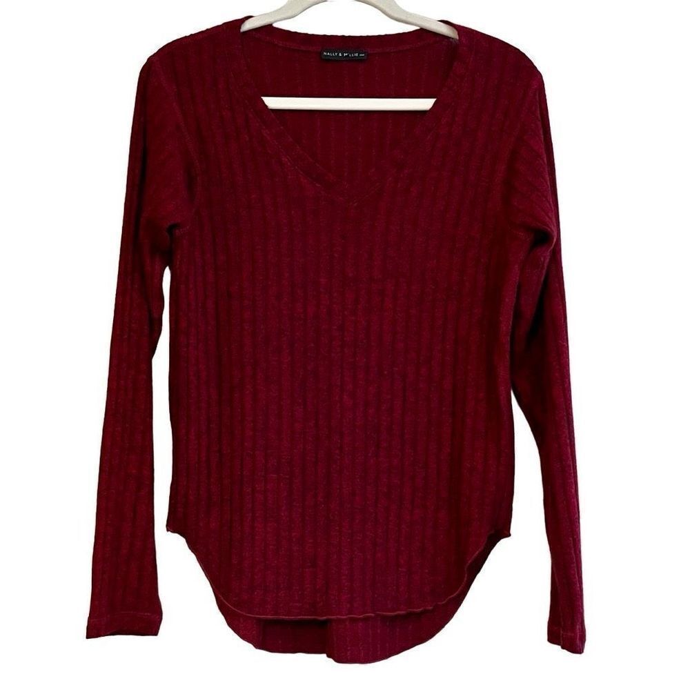 NWT Nally & Millie Burgundy V-Neck Sweater Small